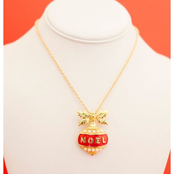 Vintage "NOEL" Word Pearl Gold Tone Necklace By Avon 28 Inches F15 - Picture 2 of 3